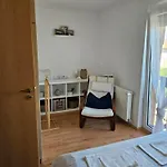 アパート Zamardi Apartman *